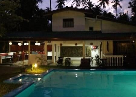 Vidisa Villas Хіккадува Екстер'єр фото