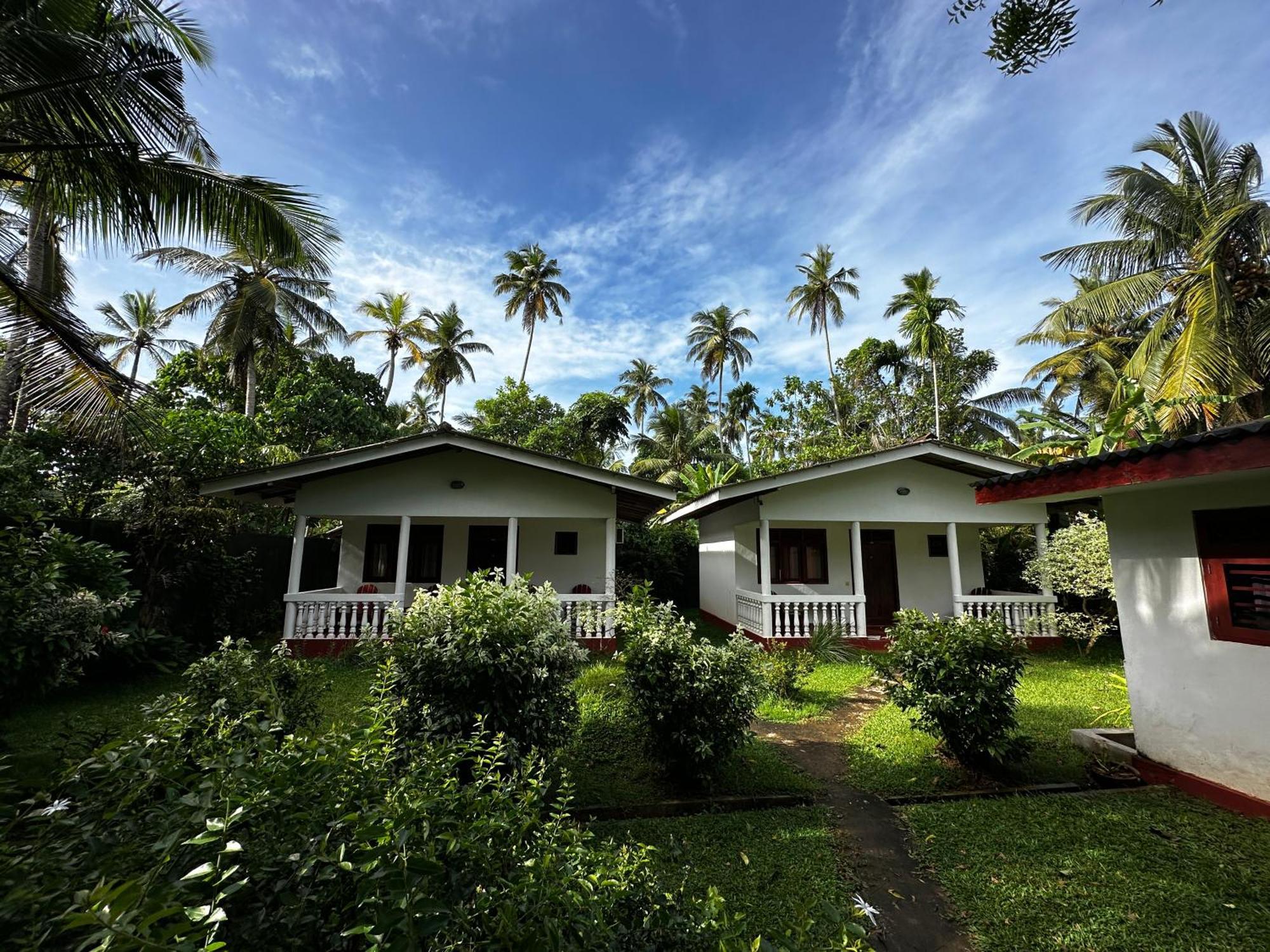 Vidisa Villas Хіккадува Екстер'єр фото
