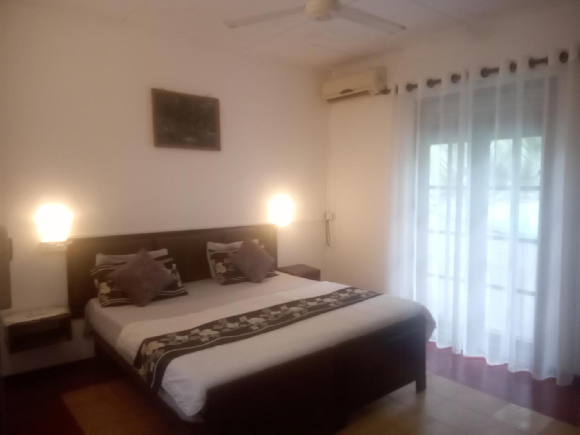 Vidisa Villas Хіккадува Екстер'єр фото